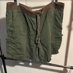 Casual Green Cargo Shorts